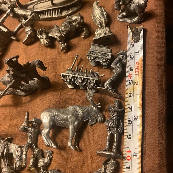 Pewter tiny figures of all types animals cowboys miners - Picture 6 of 6